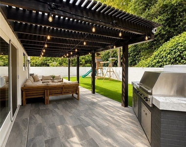 3217 Longridge - Photo Thumbnail 27
