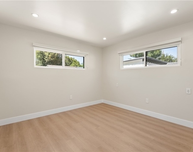 18921 Keswick Street - Photo Thumbnail 17