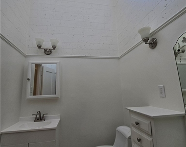 5740 California - Photo Thumbnail 19