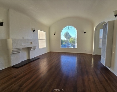 5740 California - Photo Thumbnail 9