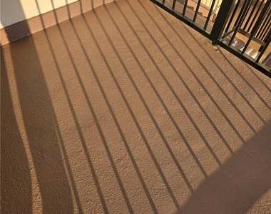 5740 California - Photo Thumbnail 3