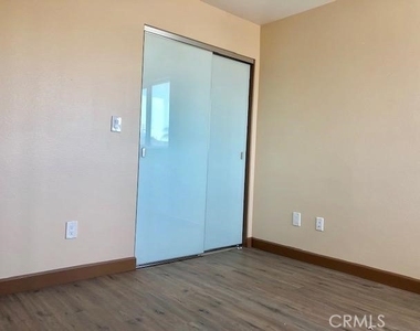 3534 W 67th Street - Photo Thumbnail 8