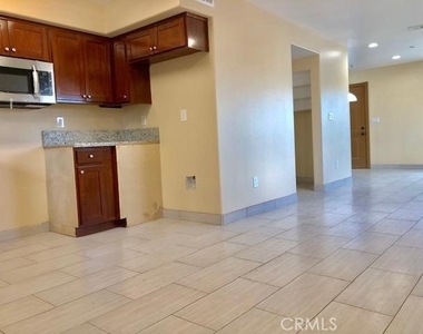 3534 W 67th Street - Photo Thumbnail 12