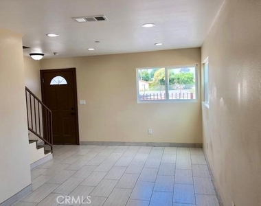 3534 W 67th Street - Photo Thumbnail 6