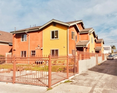 1343 E Adams - Photo Thumbnail 1