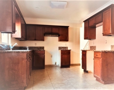 1343 E Adams - Photo Thumbnail 12