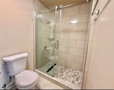 5425 Buchanan - Photo Thumbnail 21
