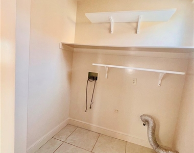 5425 Buchanan - Photo Thumbnail 18