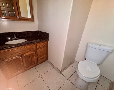 5425 Buchanan - Photo Thumbnail 9