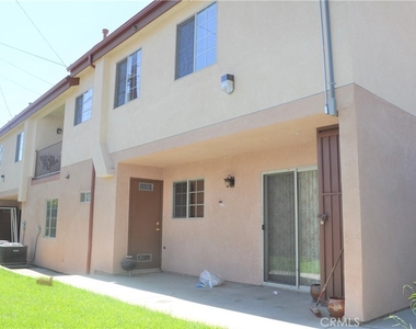 5425 Buchanan - Photo Thumbnail 1