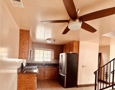 5425 Buchanan - Photo Thumbnail 4
