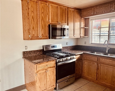 5425 Buchanan - Photo Thumbnail 5