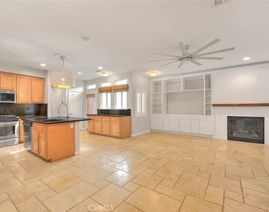 6264 Manzanita Way - Photo Thumbnail 14