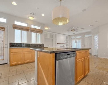6264 Manzanita Way - Photo Thumbnail 20