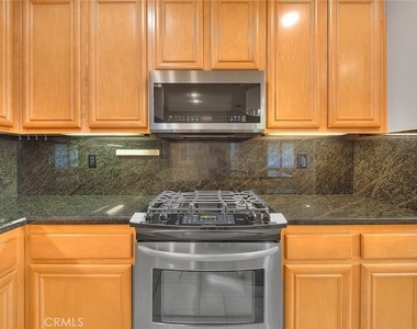 6264 Manzanita Way - Photo Thumbnail 19
