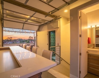 162 W Robinson - Photo Thumbnail 7