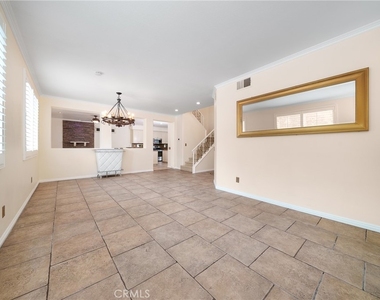 12241 Queensbury - Photo Thumbnail 10