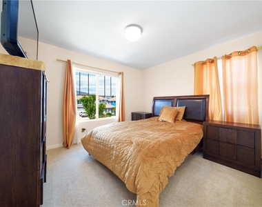 12241 Queensbury - Photo Thumbnail 19