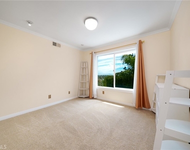 12241 Queensbury - Photo Thumbnail 20