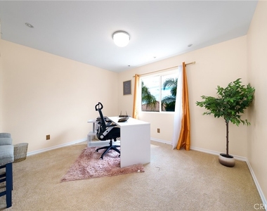 12241 Queensbury - Photo Thumbnail 16