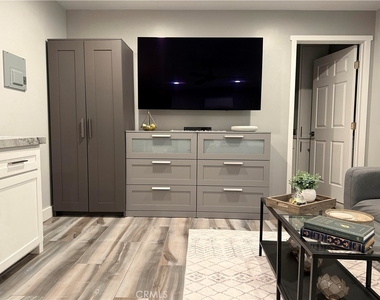 2559 Rimcrest Rd. - Photo Thumbnail 17