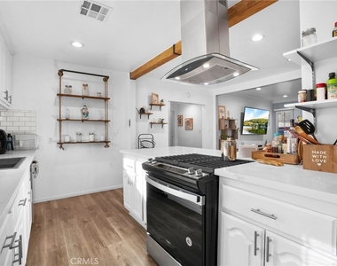 331 E 65th - Photo Thumbnail 5