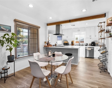 331 E 65th - Photo Thumbnail 7