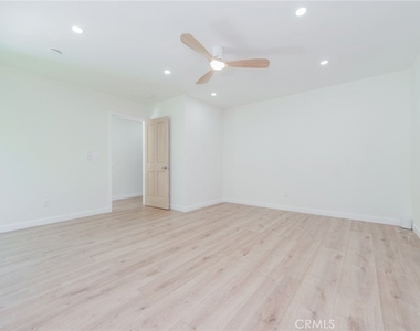 4534 Lennox - Photo Thumbnail 14