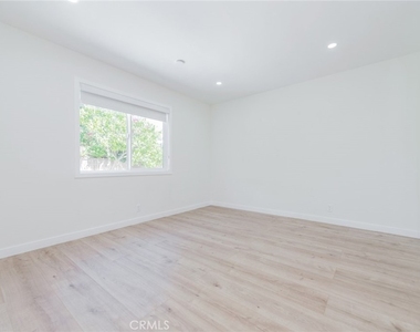 4534 Lennox - Photo Thumbnail 11