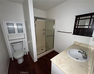 569 E St - Photo Thumbnail 10