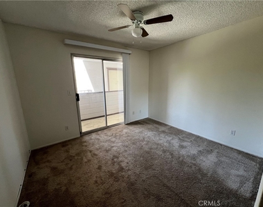 569 E St - Photo Thumbnail 6