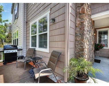 55 Ellsworth Street - Photo Thumbnail 12