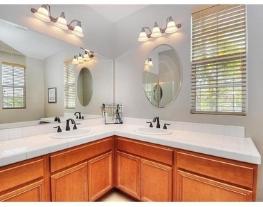 55 Ellsworth Street - Photo Thumbnail 20