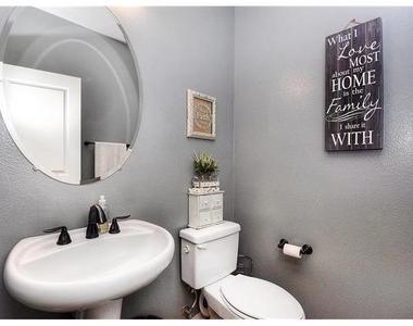 55 Ellsworth Street - Photo Thumbnail 14