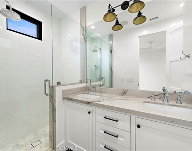 434 1/2 Goldenrod Avenue - Photo Thumbnail 10