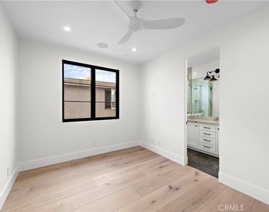 434 1/2 Goldenrod Avenue - Photo Thumbnail 9