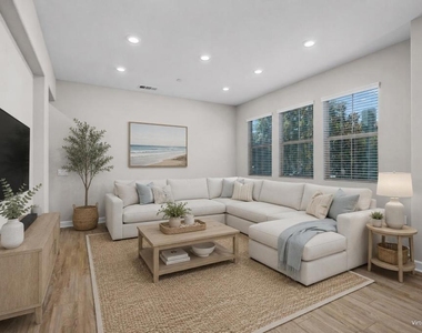 1137 Delpy View Point - Photo Thumbnail 2