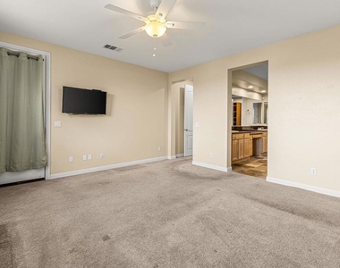 851 Antilla Way - Photo Thumbnail 15