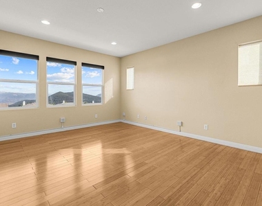 851 Antilla Way - Photo Thumbnail 19