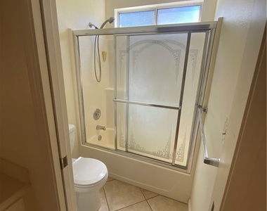 16756 Greenridge - Photo Thumbnail 11
