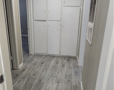 687 W 17th - Photo Thumbnail 14