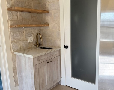 2255 W 29th St - Photo Thumbnail 3