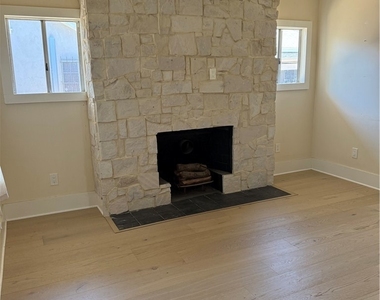 2255 W 29th St - Photo Thumbnail 5