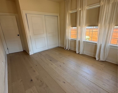 2255 W 29th St - Photo Thumbnail 12