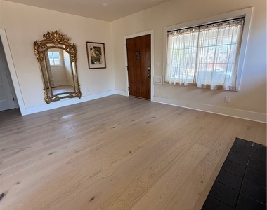 2255 W 29th St - Photo Thumbnail 7