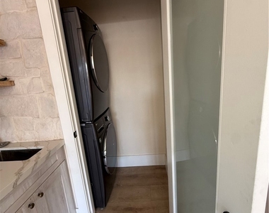 2255 W 29th St - Photo Thumbnail 4