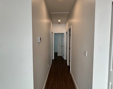 1668 Glen Avenue - Photo Thumbnail 15