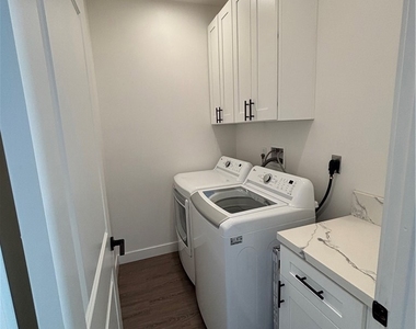 1664 Glen Avenue - Photo Thumbnail 11