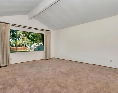 332 Downham Ct - Photo Thumbnail 9