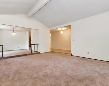 332 Downham Ct - Photo Thumbnail 8